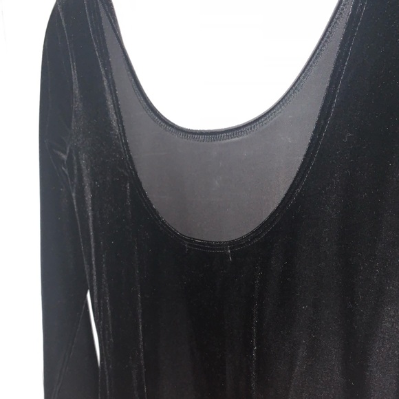 Aritzia Talula low back black velvet dress - Picture 4 of 5